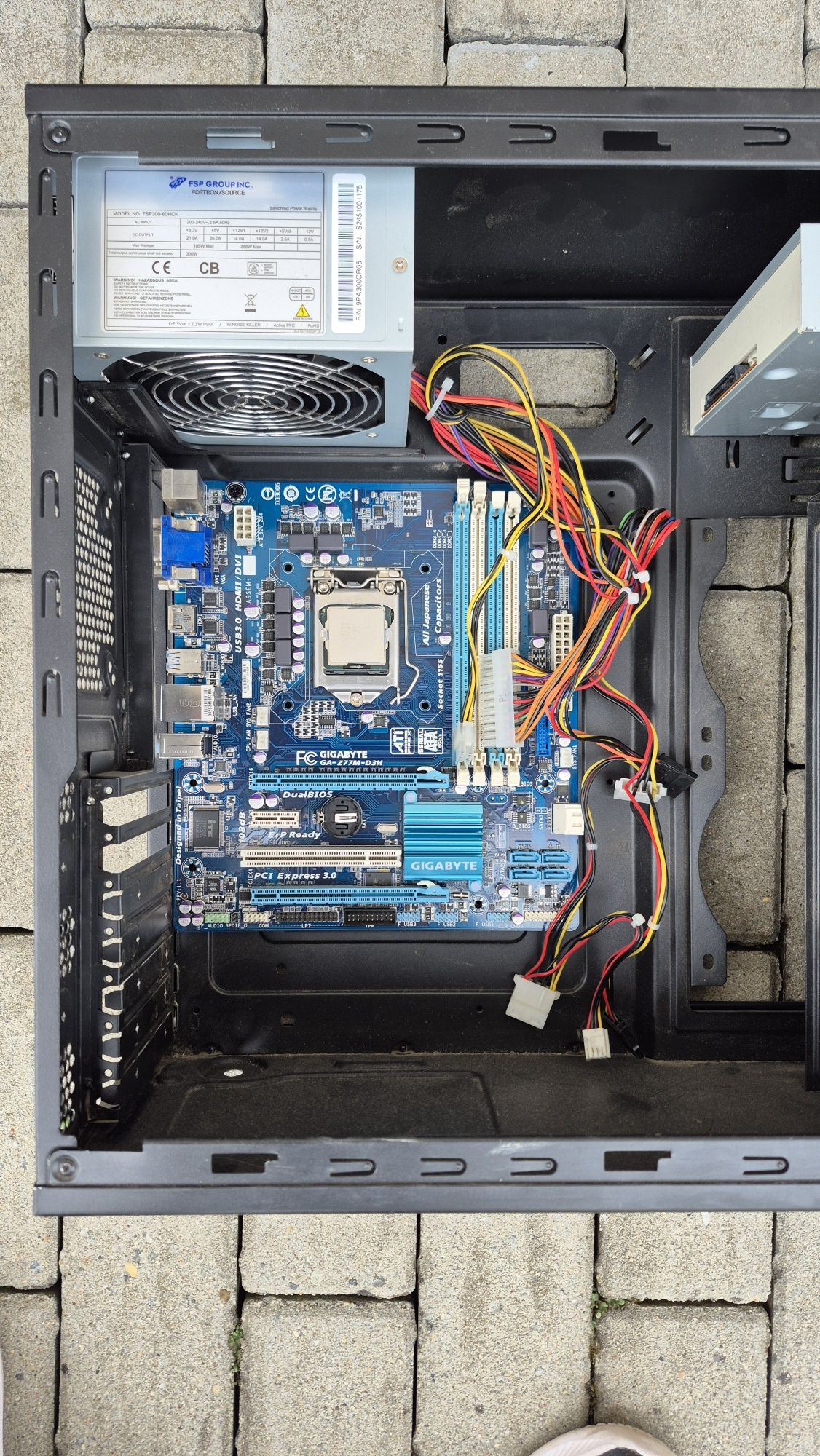 Płyta główna Gigabyte GA-Z77M-D3H procesor i3-2130