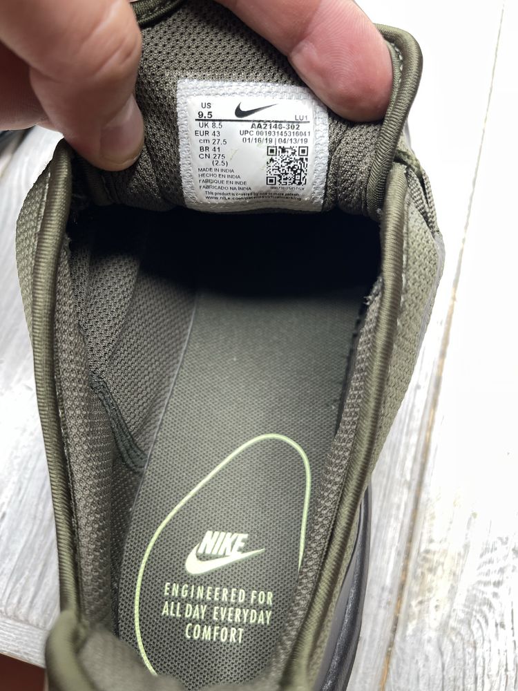 Срочно Продам Крутые хаки кроссовки Nike air max axis оригинал
