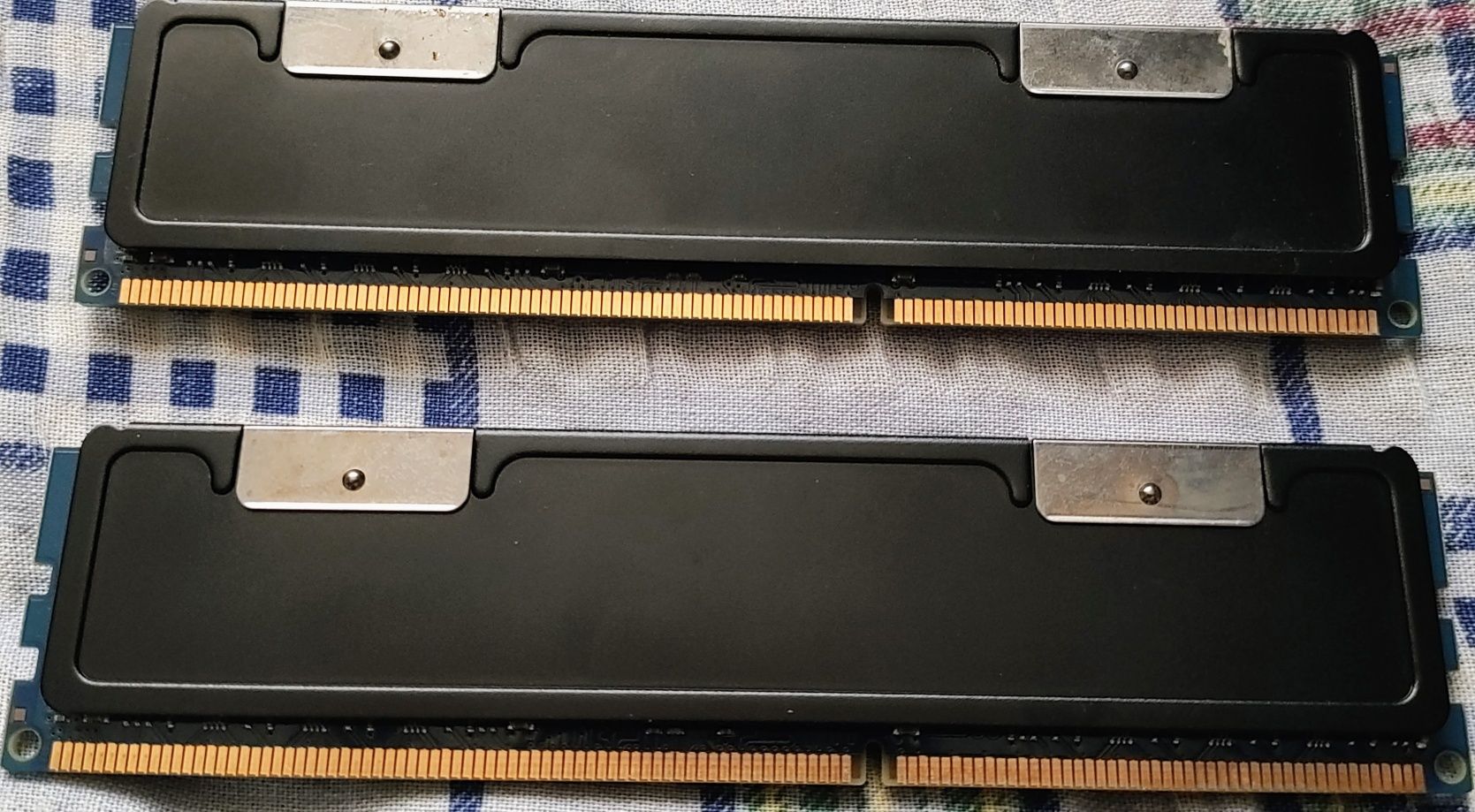 Pamięć RAM DDR3 2 GB 1066 MHz