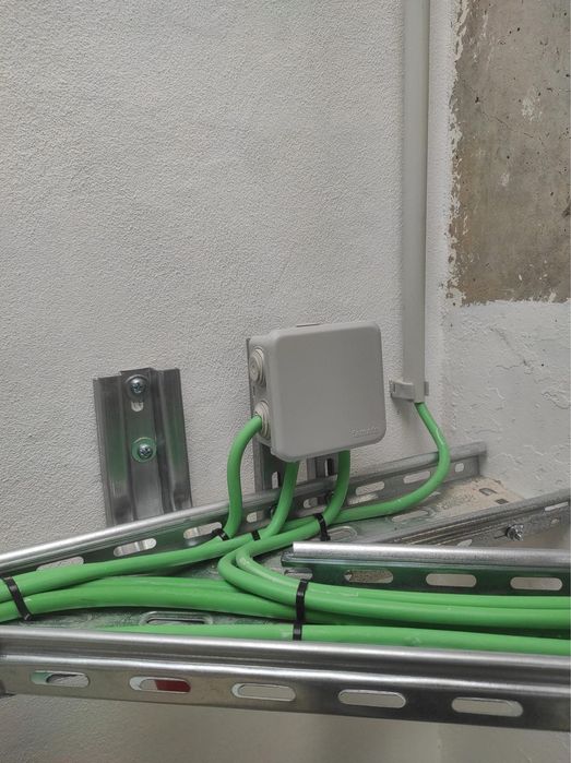 Eletricista ( Sob orçamento ou a hora)