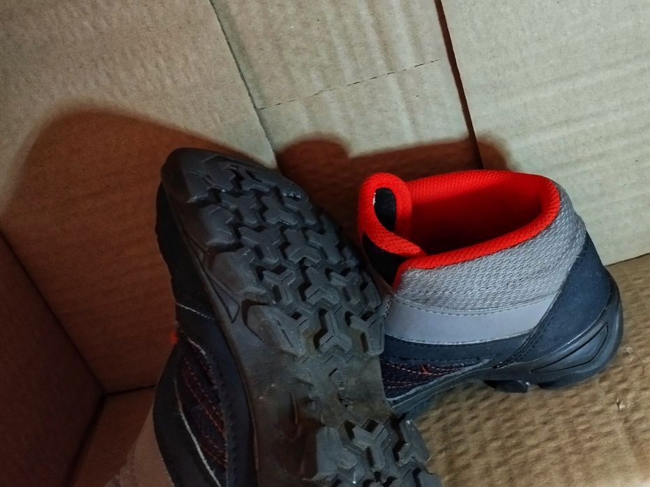 Buty turystyczne Quechua MH100 Mid rozm. 31