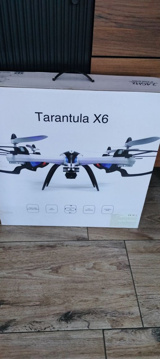 Dron Tarantula X6