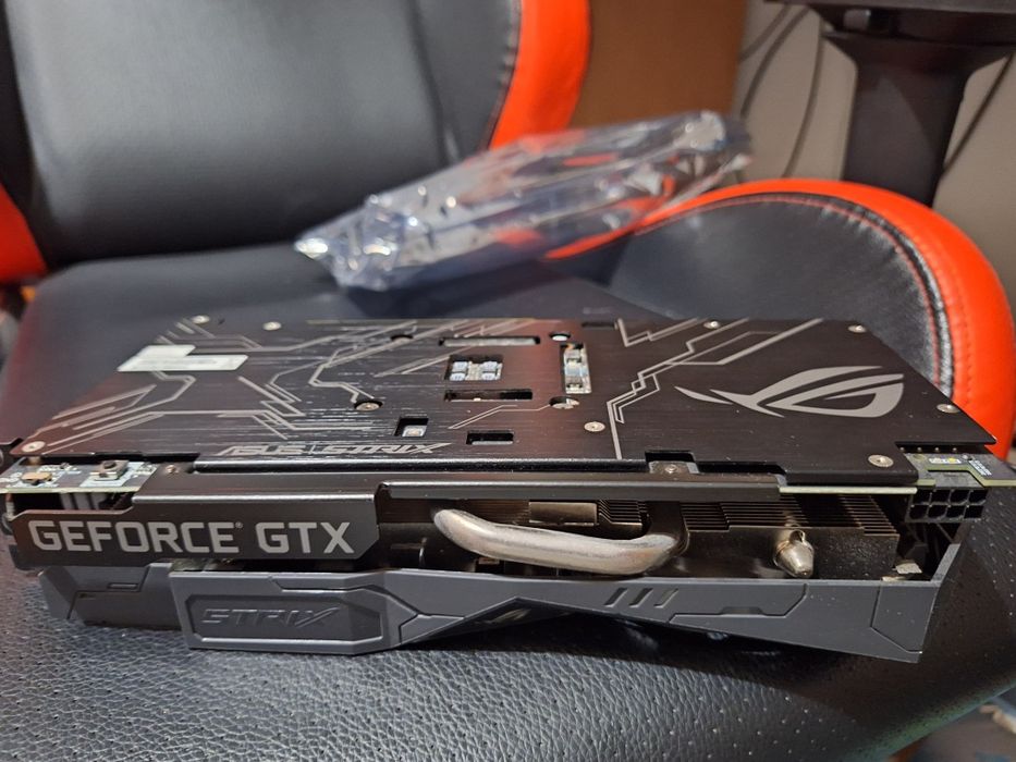 Placa gráfica Asus Rog Strix Gtx 1660 super 6gb oc edition