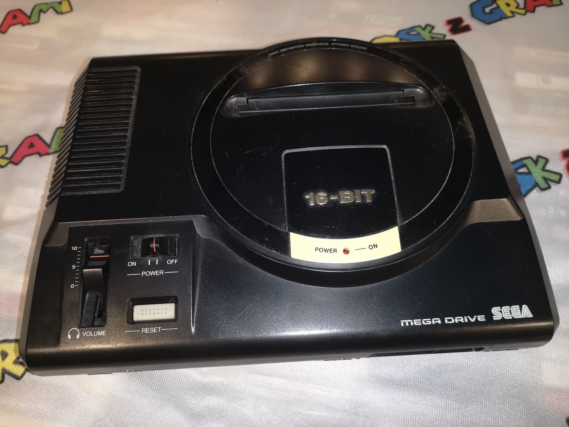 Konsola SEGA MEGA DRIVE I (wszystko oryginalne) + 3 gry