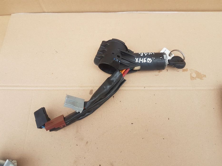 JDM ABACA ROXSY XHOS STACYJKA Z KLUCZYKIEM