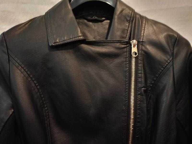 Куртка косуха\байкерська модель від бренду F&F зі штучної шкіри, 38