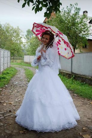 Продам плаття весільне ціна договірна