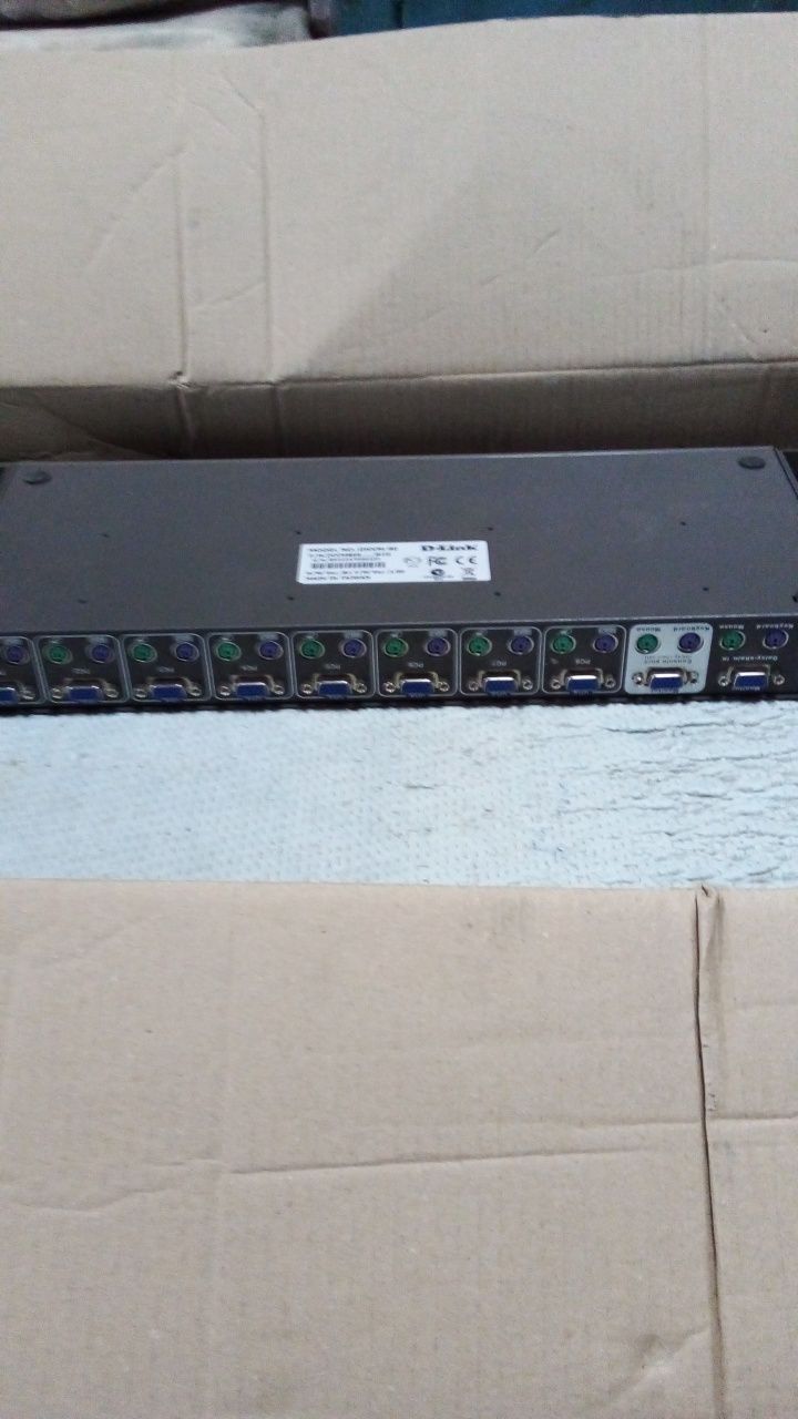 Swith D-Link DKVM-8E