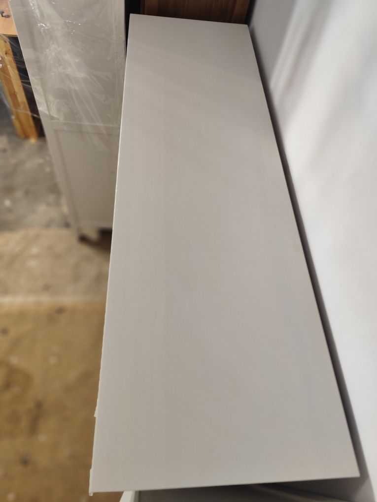 Witryna ikea hemnes