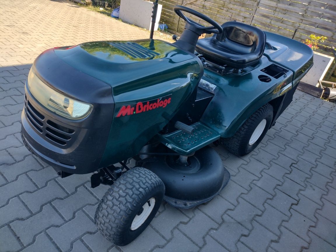 Traktorek ciagniczek kosiarka Mr Bricolage (Husqvarna) centralny kosz