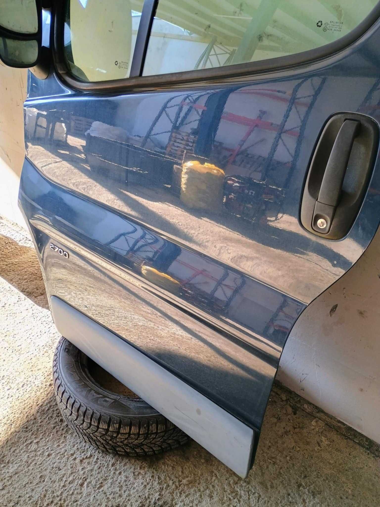 Drzwi Lewy Przód Lewe Przednie Trafic II Vivaro A KOD LAKIERU L20H