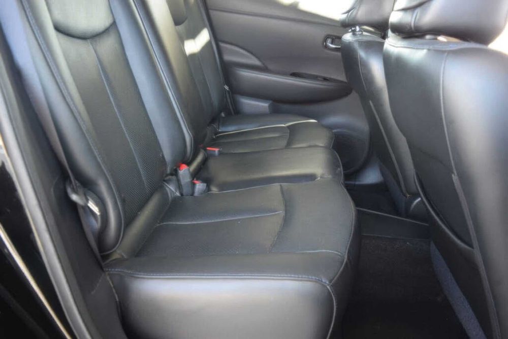 Nissan LEAF SL      2015