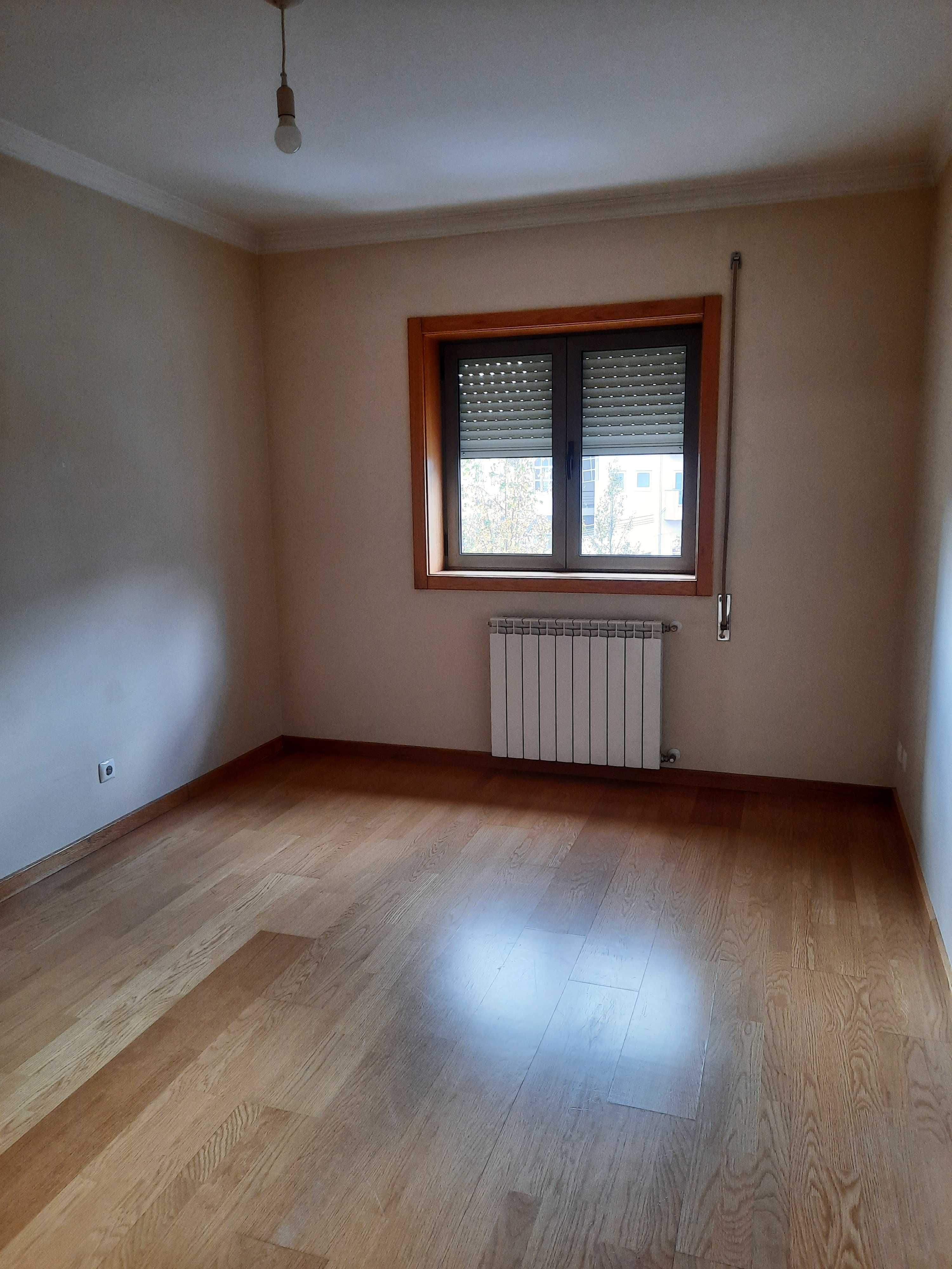 Excelente apartamento T3, em otima localização(rotunda dos touros)