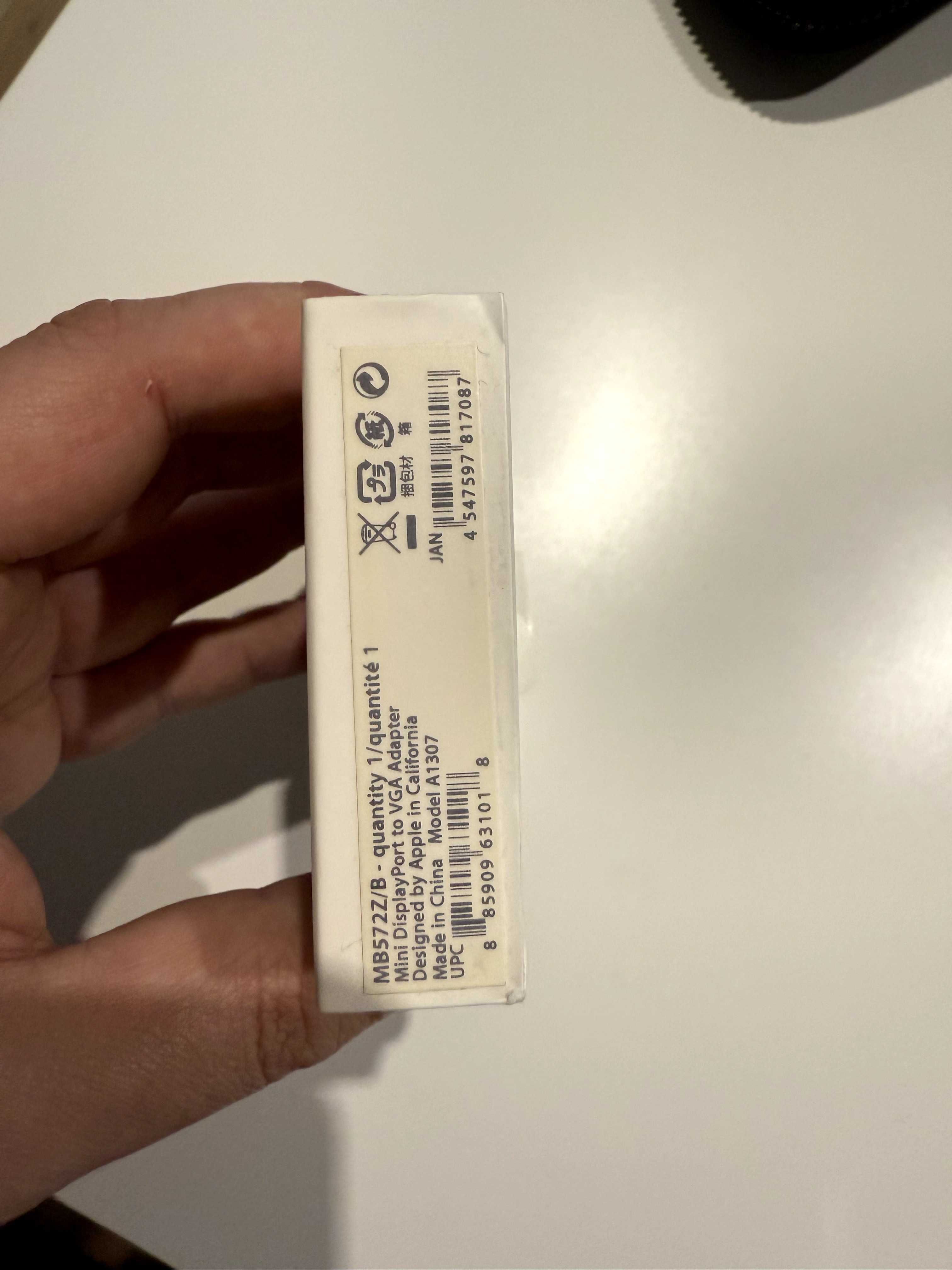 Apple Mini DisplayPort to VGA Adapter