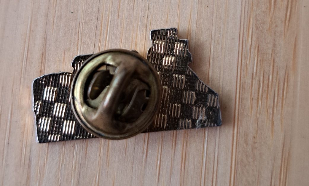 Kolekcjonerskie przypinki kolej pociągi