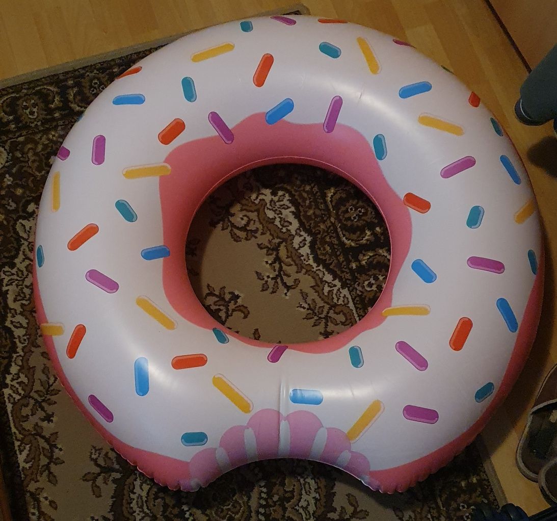 Dmuchane koło do pływania donut + GRATIS !!