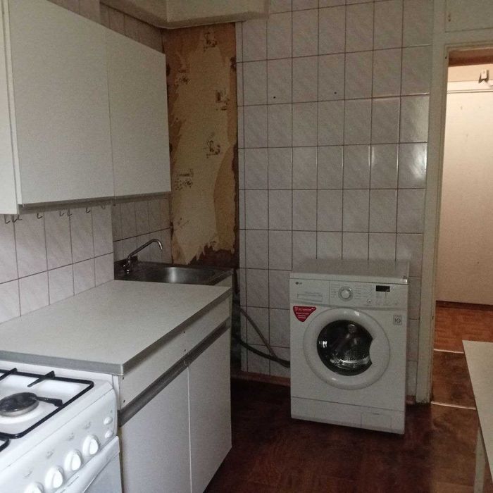 Продаю 3 комнатную квартиру на Пл. Победы