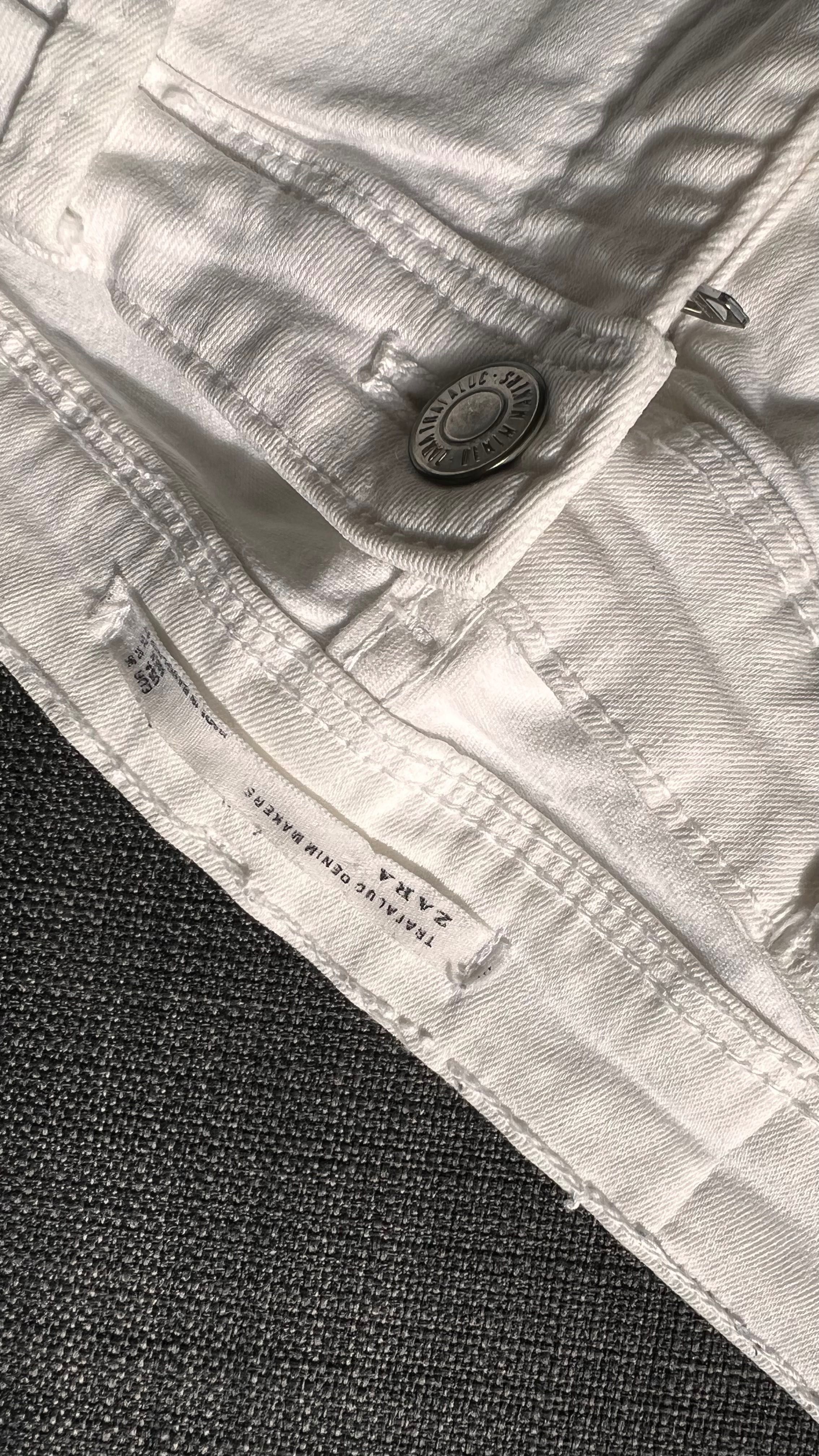 Białe jeansy z dziurami Zara S