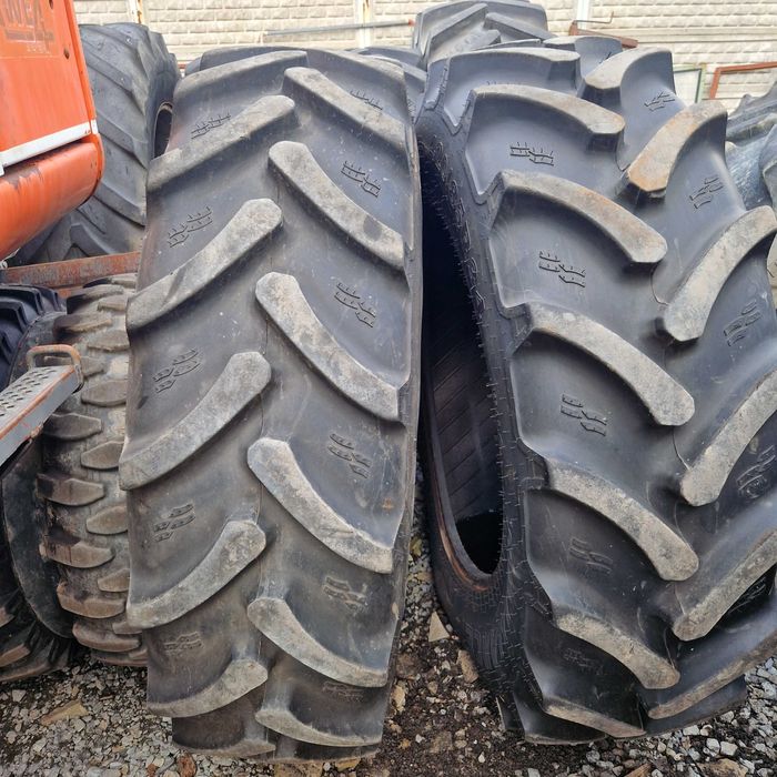 Koła Massey Ferguson 11.2 R28 . 13.6 R38 . 14.9 R38 .  Koła 16.9 r34