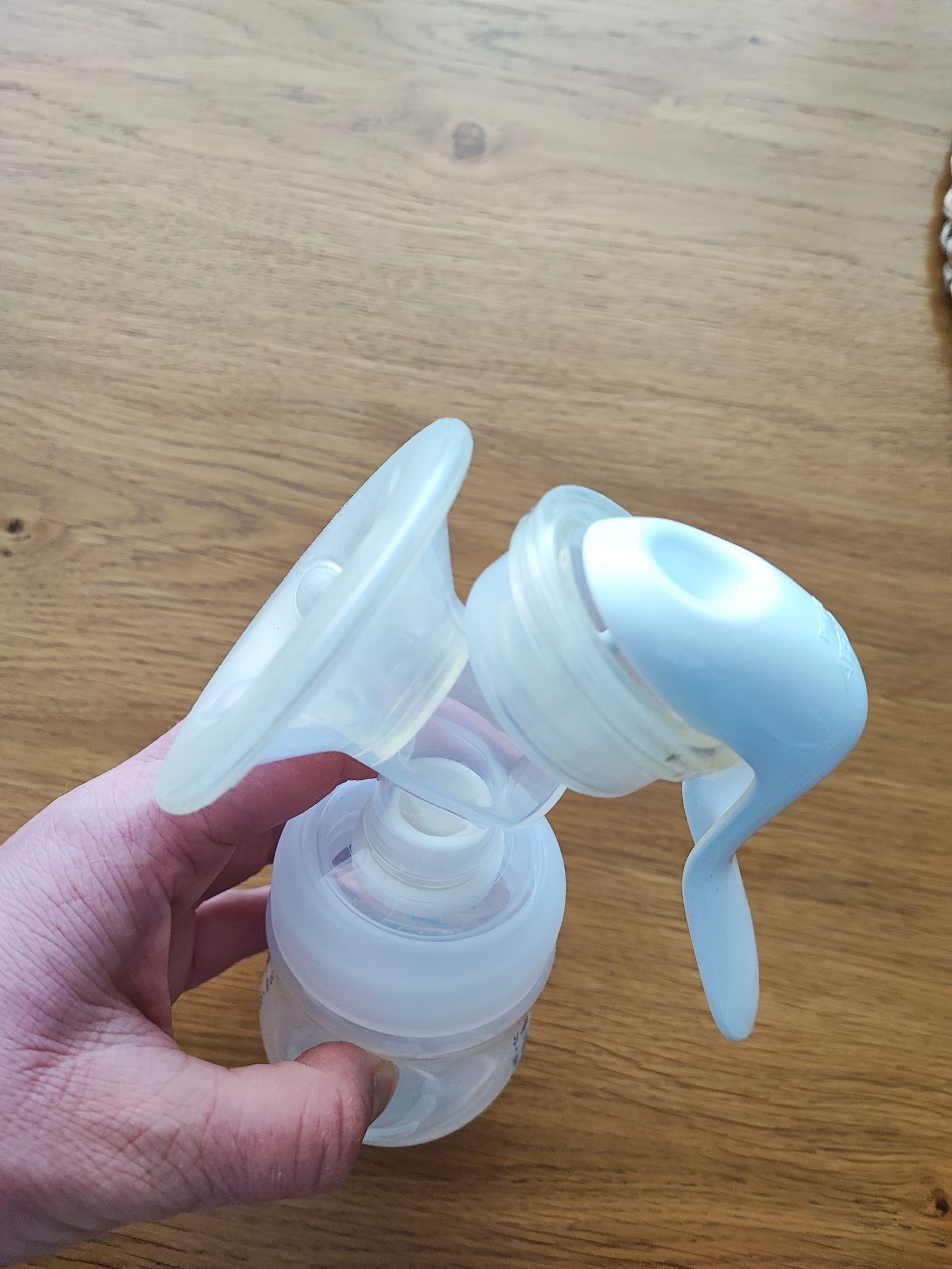 Laktator ręczny 125 ml Philips Avent model  PHILIPS Avent SCF430/01