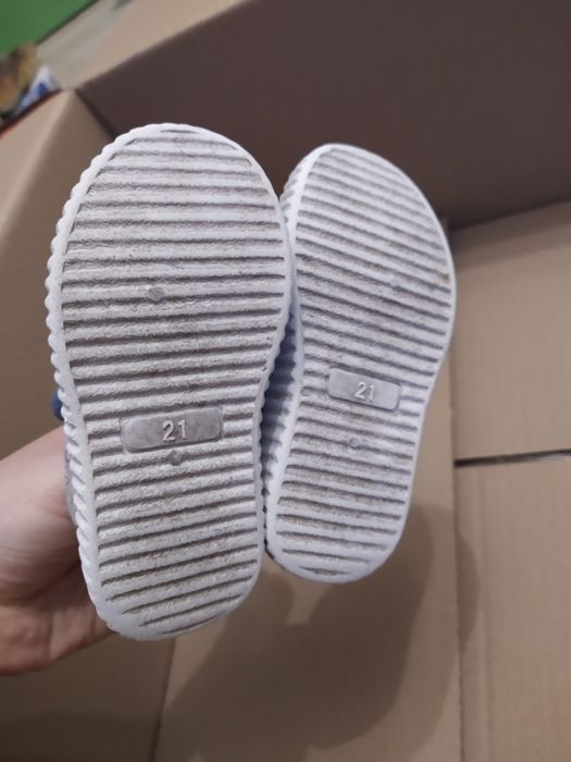 Buty chłopięce coccodrillo rozmiar 21