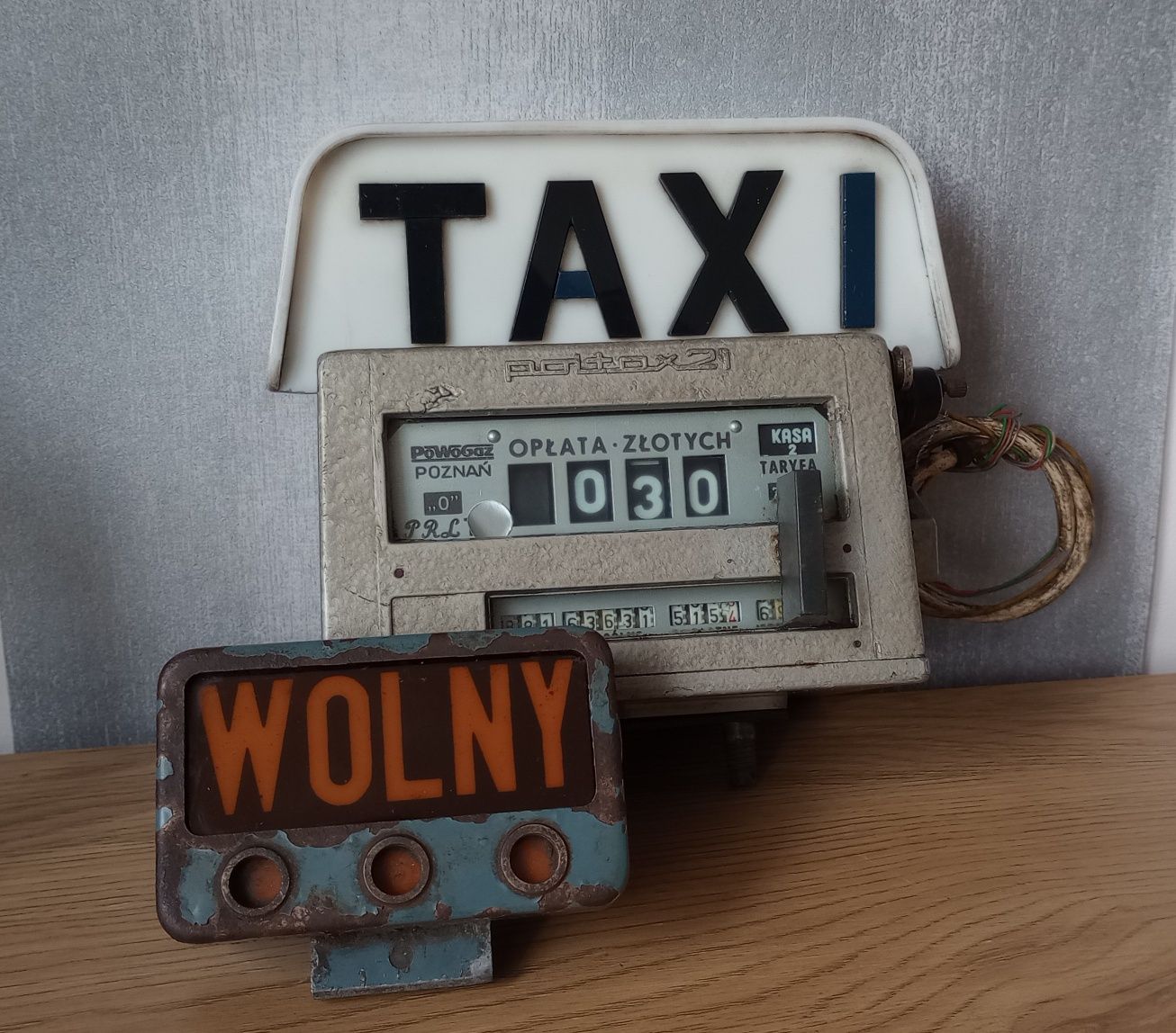 Stary taksometr POLTAX21 + napis + kogut. Retro  PRL