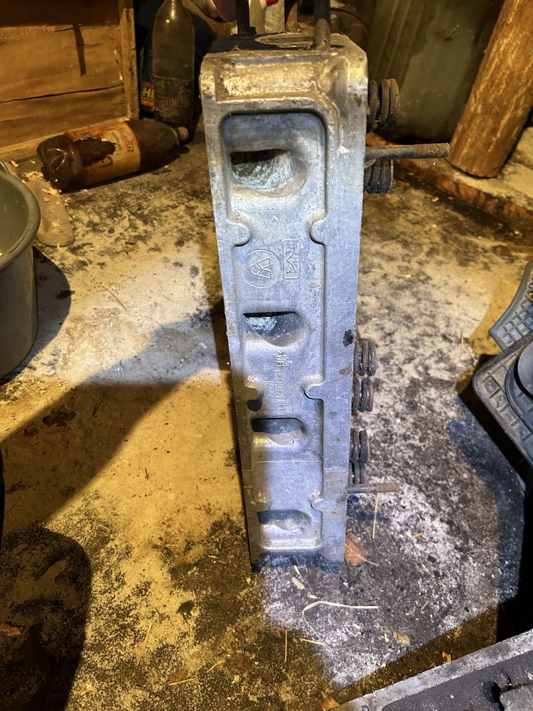 ГБЦ головка двигуна ЗМЗ УМЗ 414 ГАЗ 2410 24 21