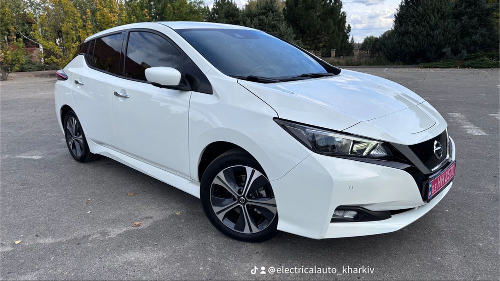 Продам Nissan Leaf 40 kwt