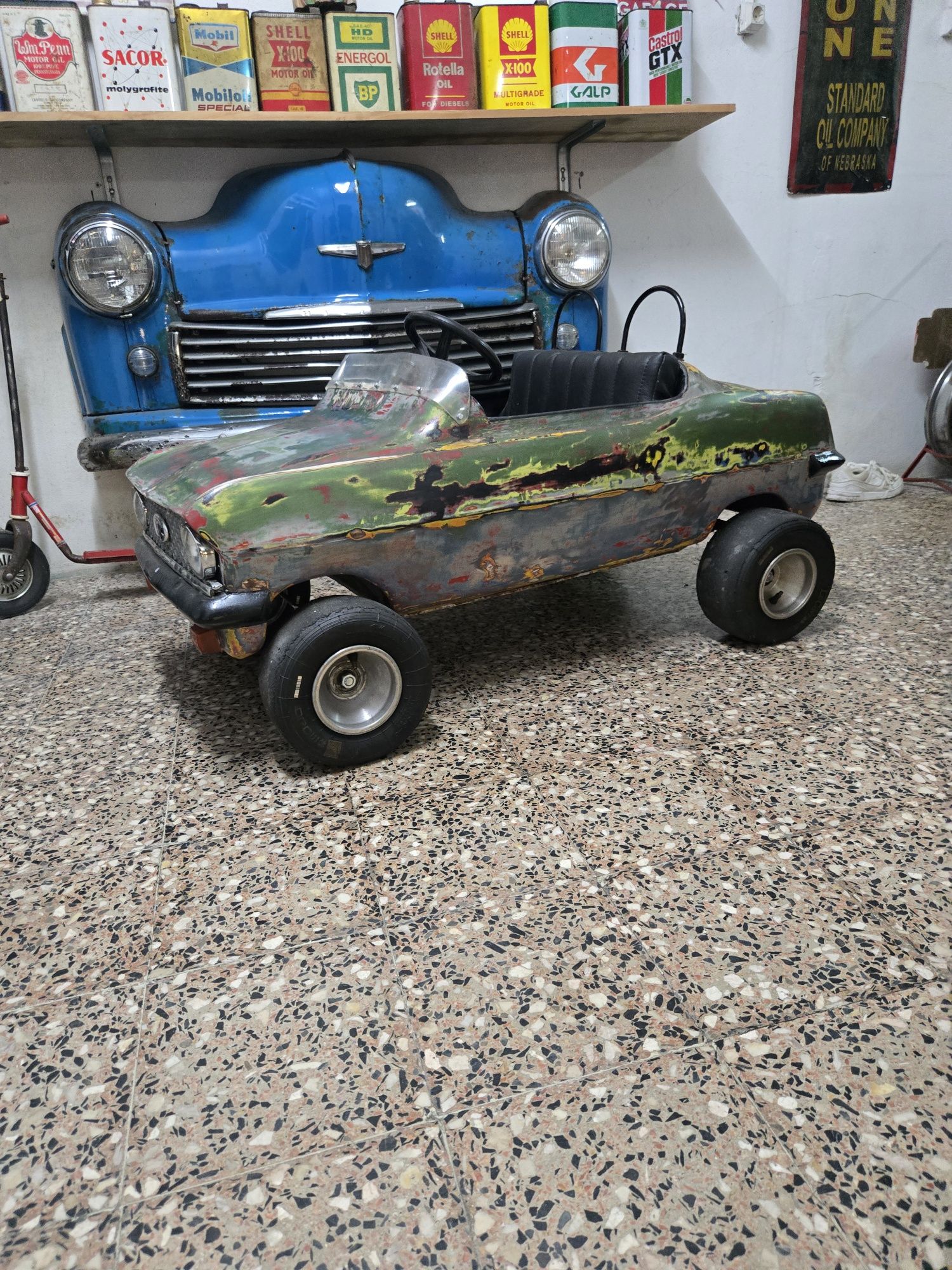 Carrinho antigo carrocel