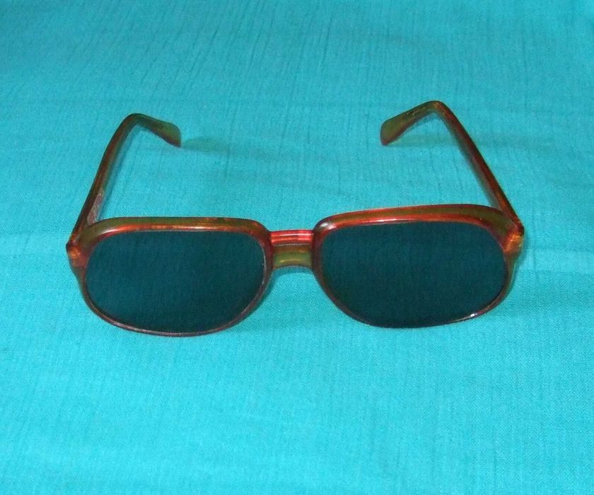 Очки из 70-х, Франция