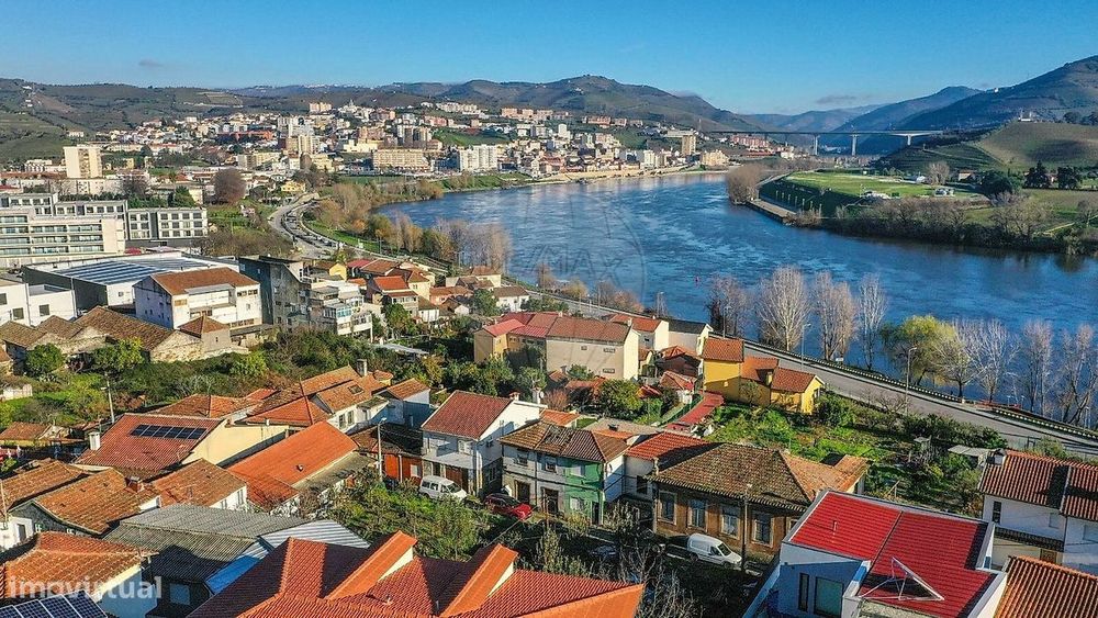 Moradia T4 para venda