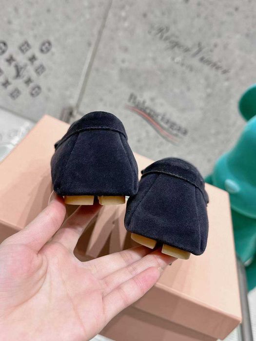 Buty, sandaly klapki, skora 130206