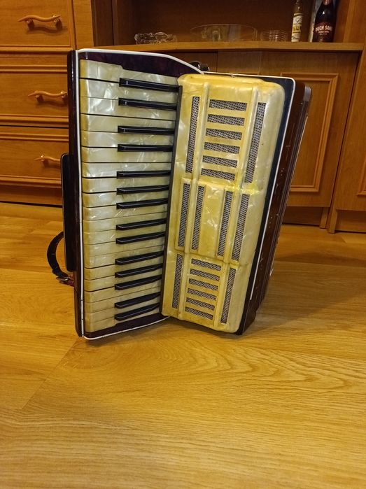 Sprzedam akordeon hohner