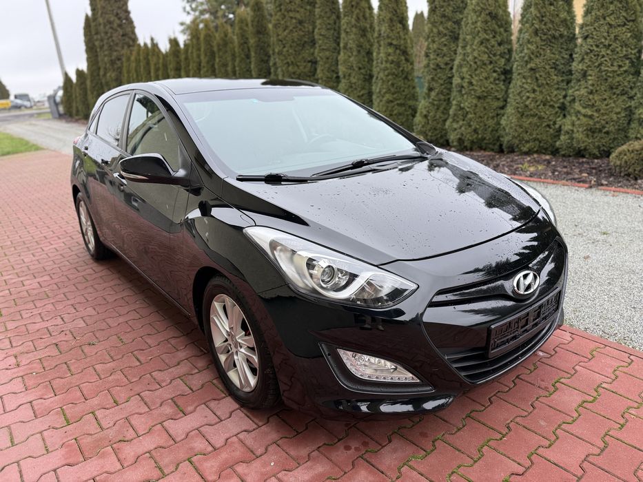 Hyundai i30 1.6 CRDI 110KM **hatchback**manual**opłacony**z Włoch**