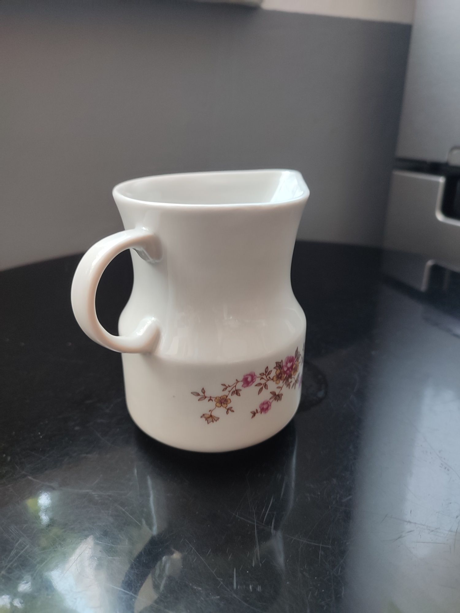 Śliczny stary mlecznik porcelana Wawel Krzysztof Wałbrzych