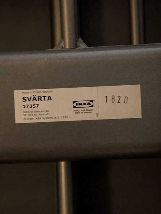 Łóżko Svarta Ikea z biurkiem