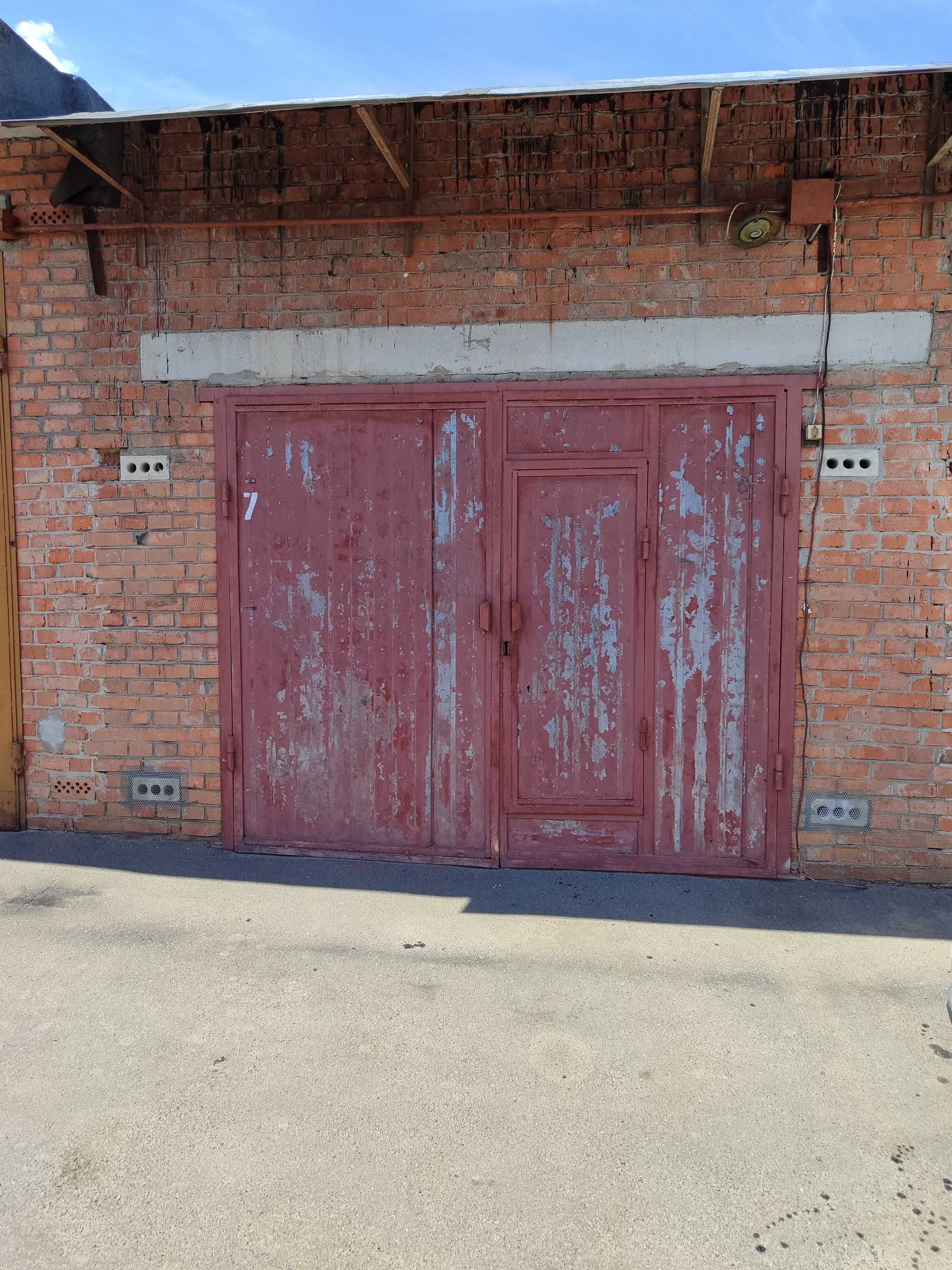 Продам гараж гречани ( масив Невський)