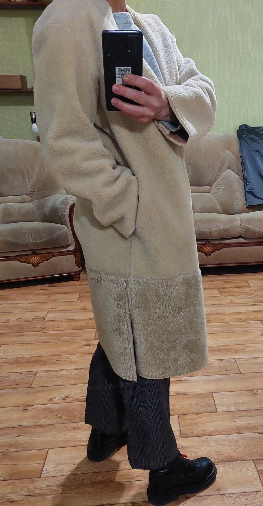 Пальто меховое,дубленка Zara