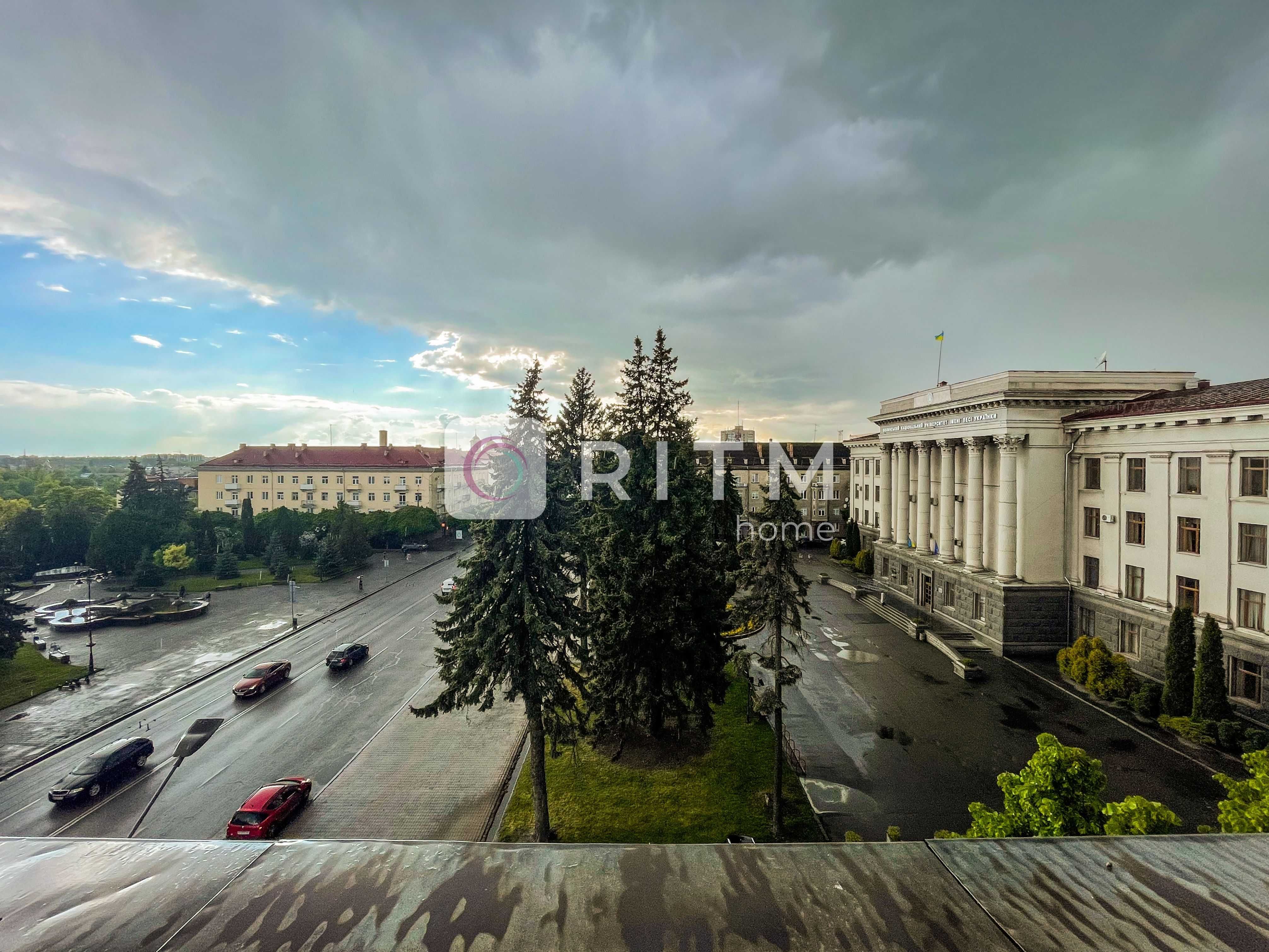 Продаж квартири 97 м2 у центрі! Поруч Парк, Центральна площа!