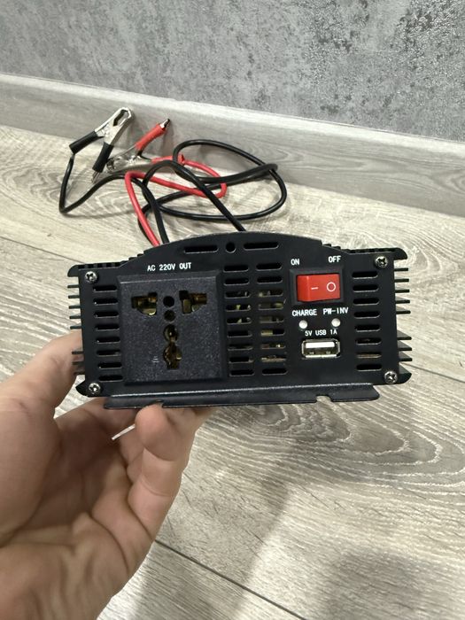 Інвертор, перетворювач напруги