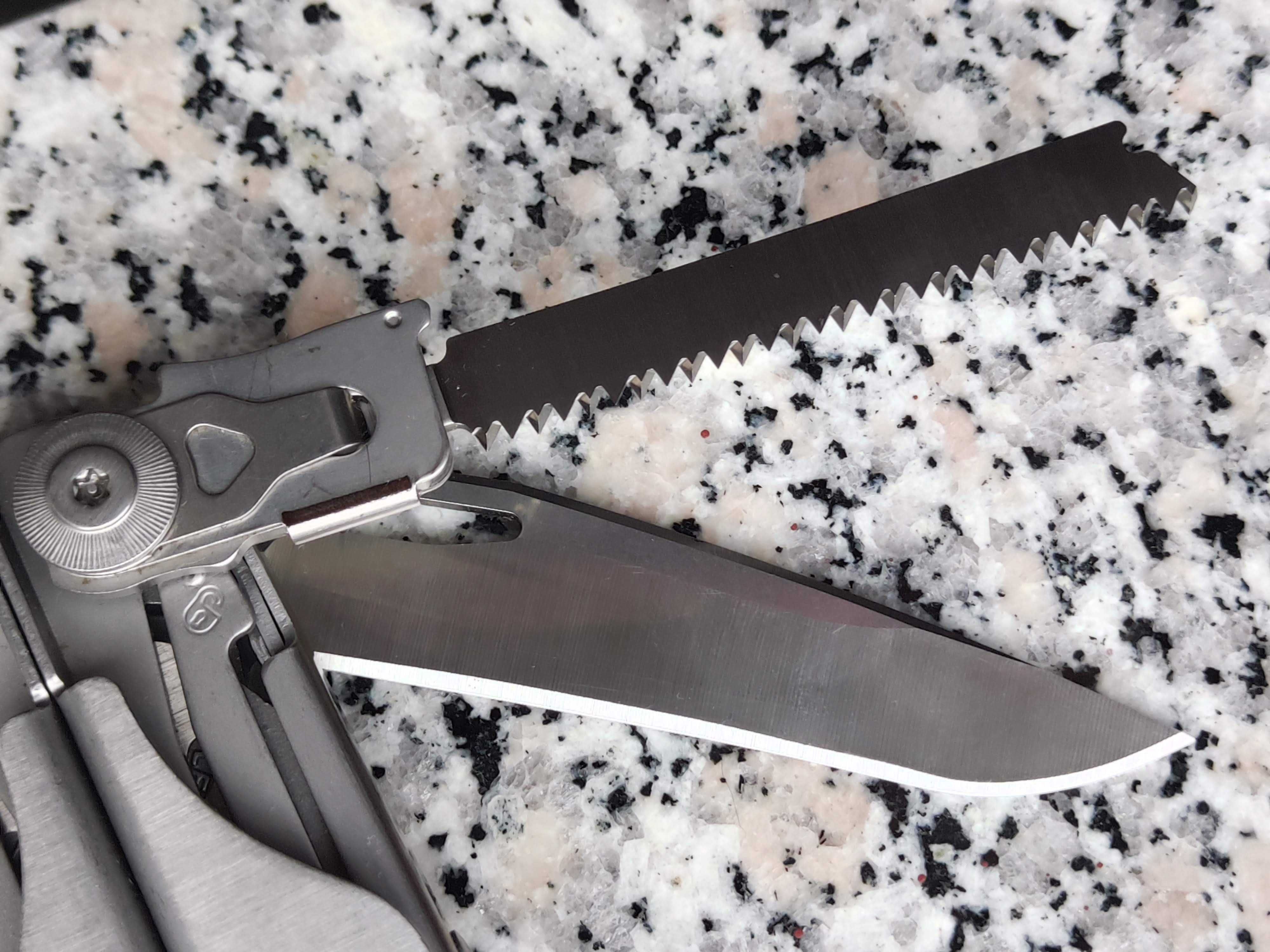 Multitool Leatherman Surge
