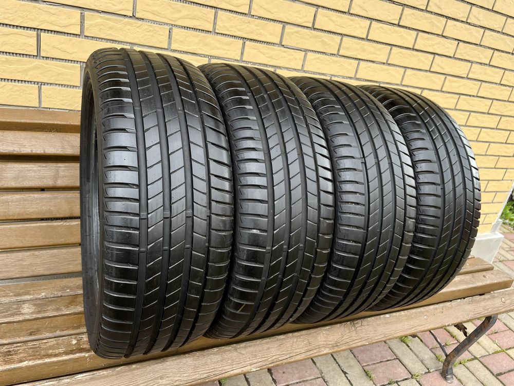 Шини Резина 205.55 R17 Bridgestone як Нові Літо