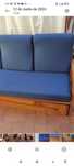 Sofá cama azul marinho.