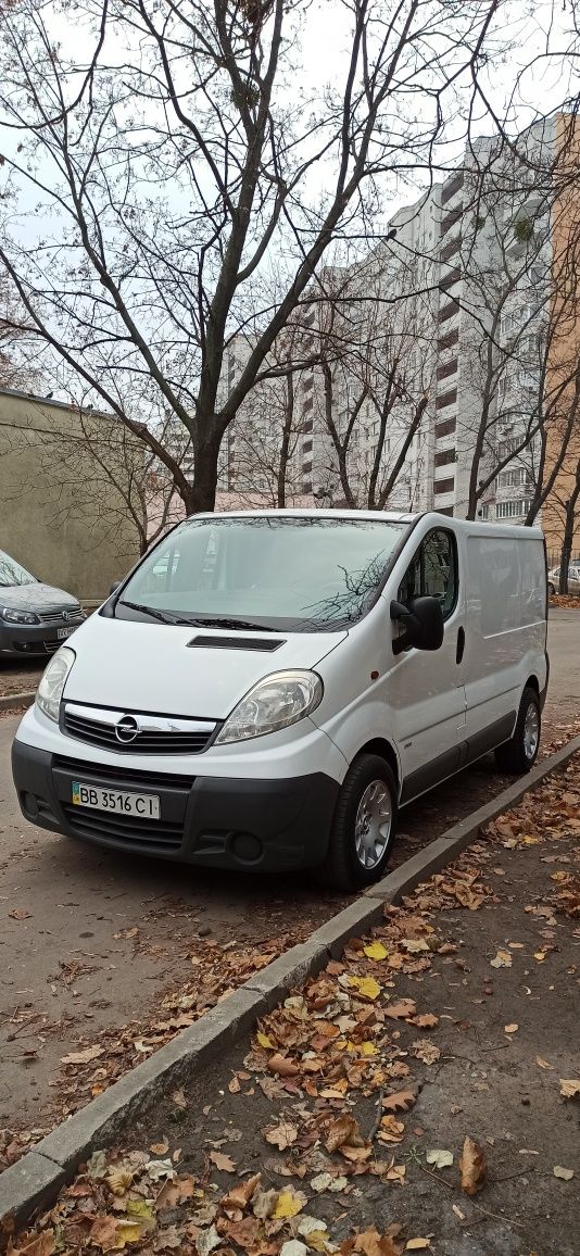 Opel Vivaro, микроавтобус