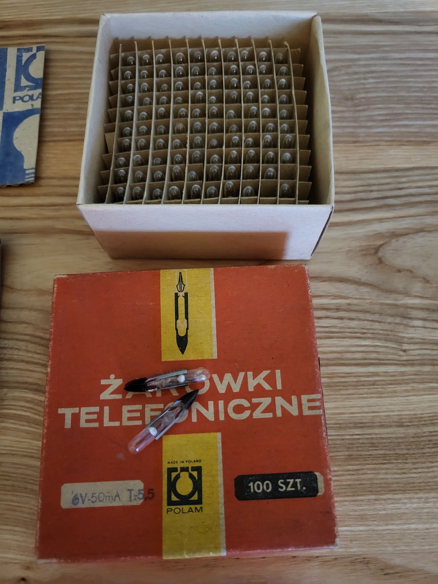 Stare zarowki telefoniczne