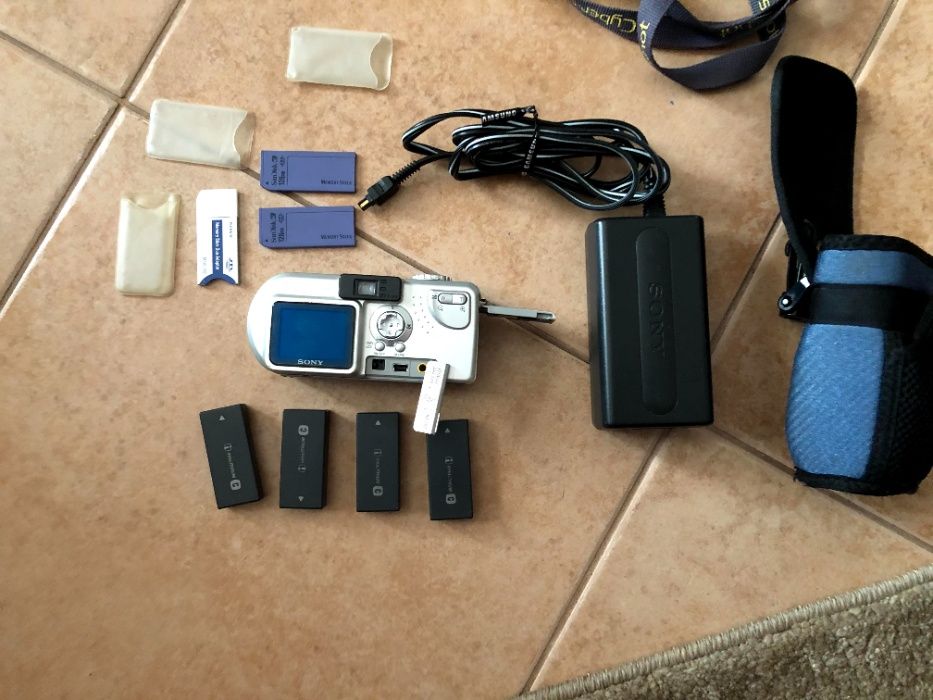 Maquina Fotográfica SONY com caixa estanque 40mts