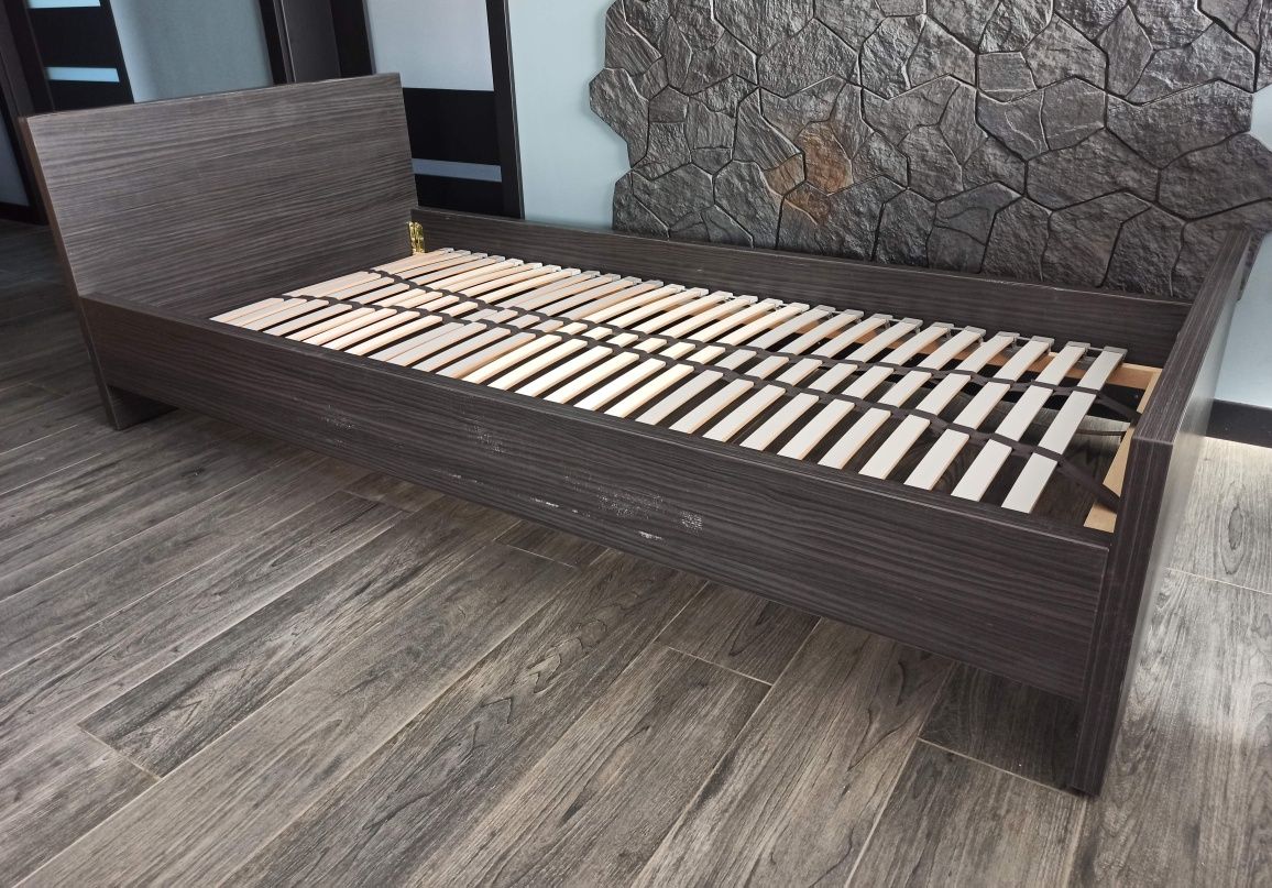 Zestaw mebli łóżko 90x200, 2x szafka, półka, biurko