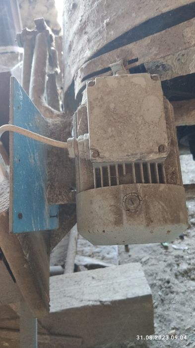 Продам мішалку для приготування розчину .