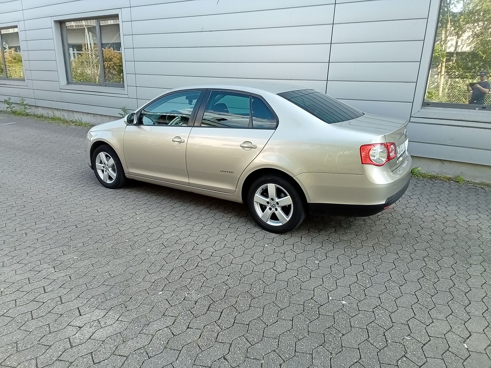 VW JETTA 1.6mpi benzynka technicznie idealny stan