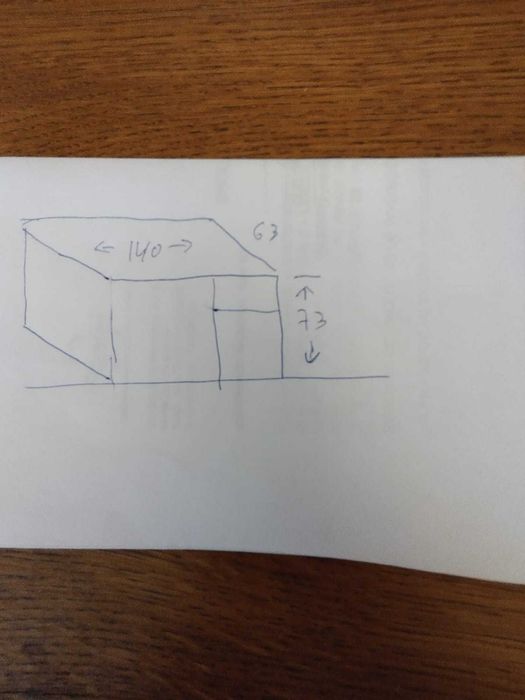 Secretária quase nova